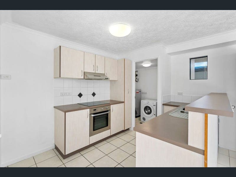 17/66 University Drive, Meadowbrook — photo 1 of 5