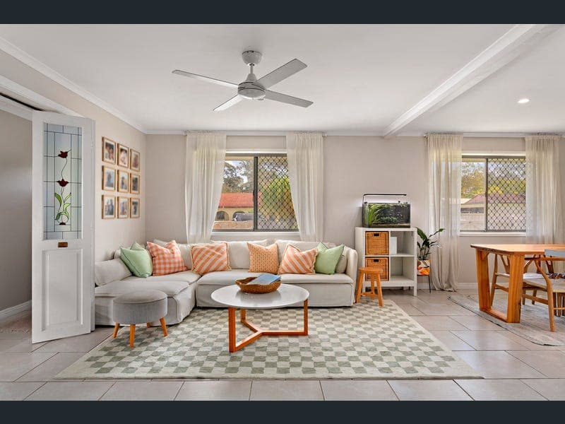 41 Magellan Road, Springwood — photo 1 of 5