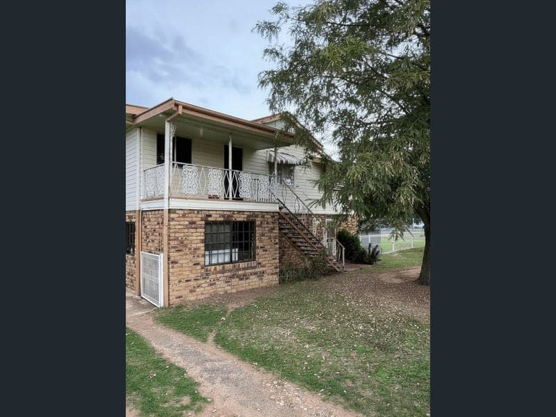 77 Great Road Street, Inglewood — photo 1 of 5