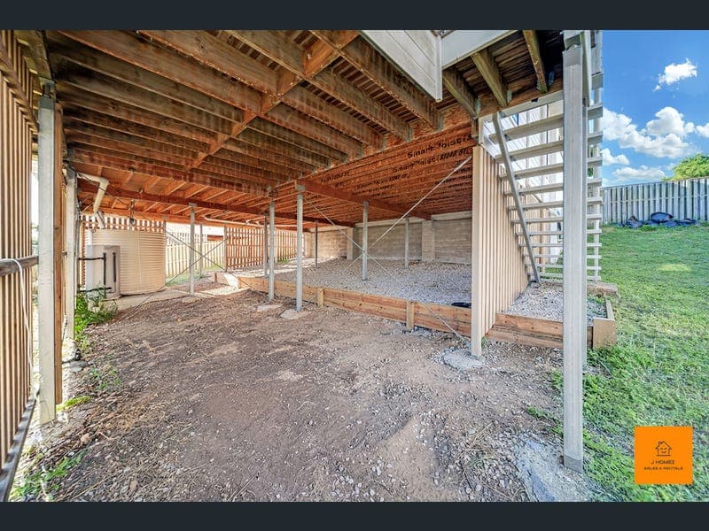 9 Harold Reinhardt Drive, Redbank Plains — photo 1 of 5