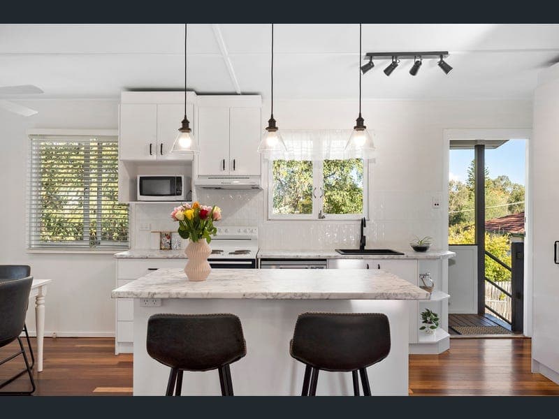 27 Wentworth Street, Leichhardt — photo 1 of 5