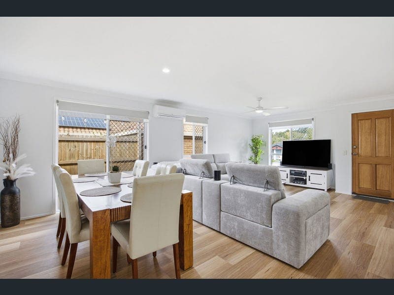 19 Fairweather Drive, Parkwood — photo 1 of 5