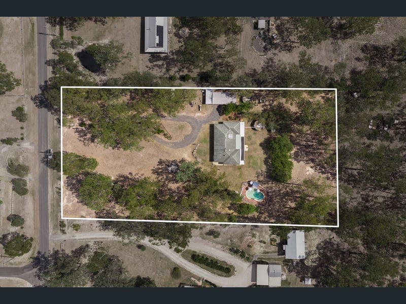 7 Porteus Road, Withcott — photo 1 of 5