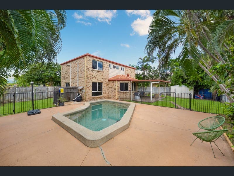 157 Greenwood Drive, Kirwan — photo 1 of 5