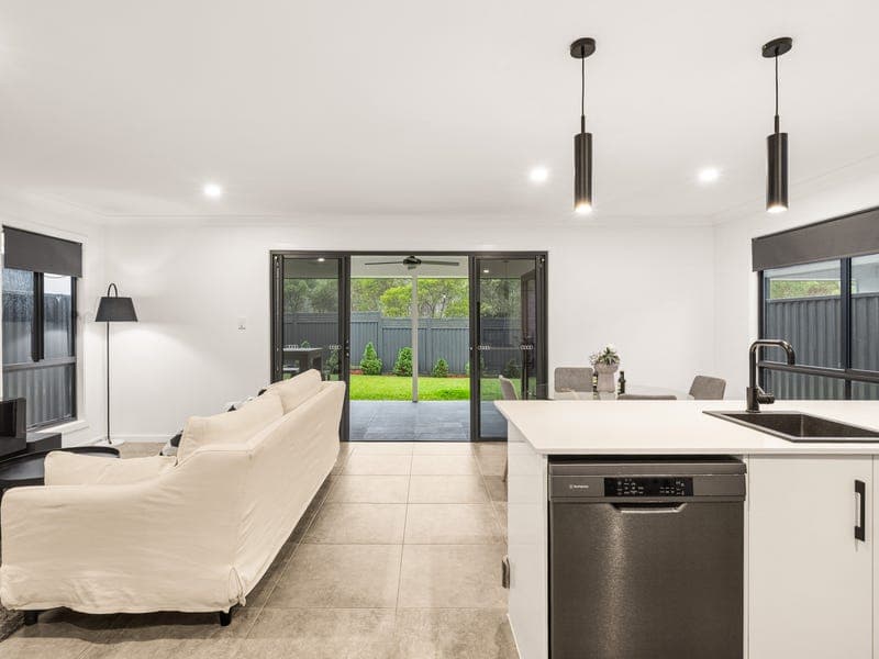 22 Moon Circuit, Karawatha — photo 1 of 5