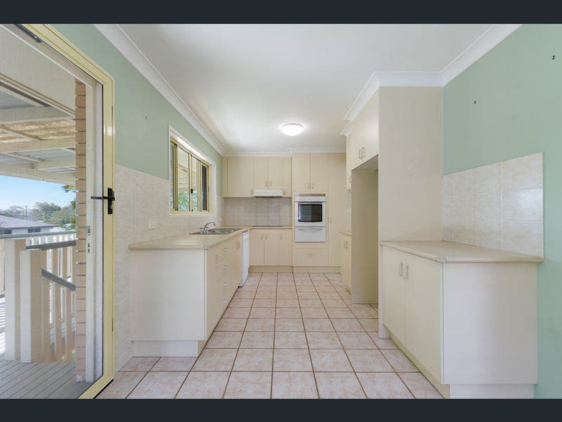 9 Abbey Street, Wavell Heights — photo 1 of 5