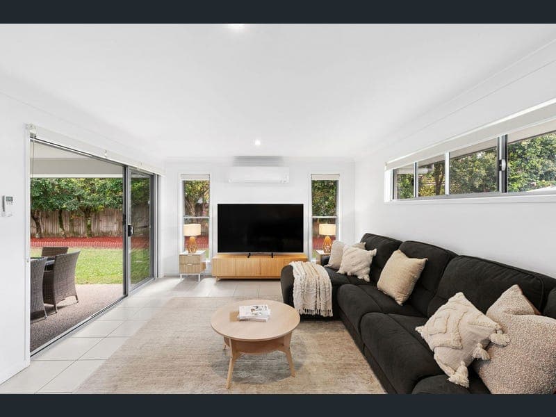 6 Maidenhair Drive, Beerwah — photo 1 of 5