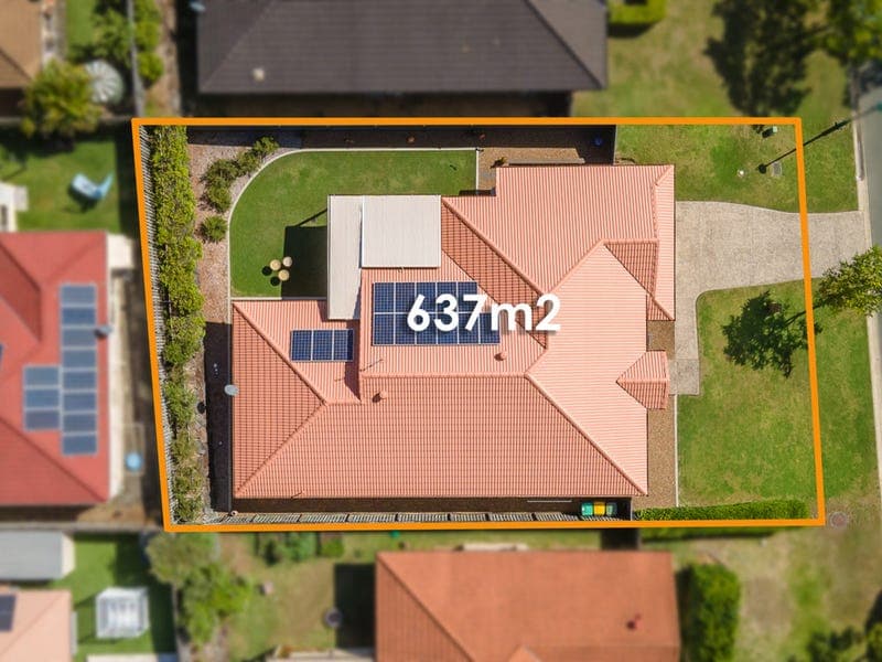 17 Duice Court, Oxenford — photo 1 of 5