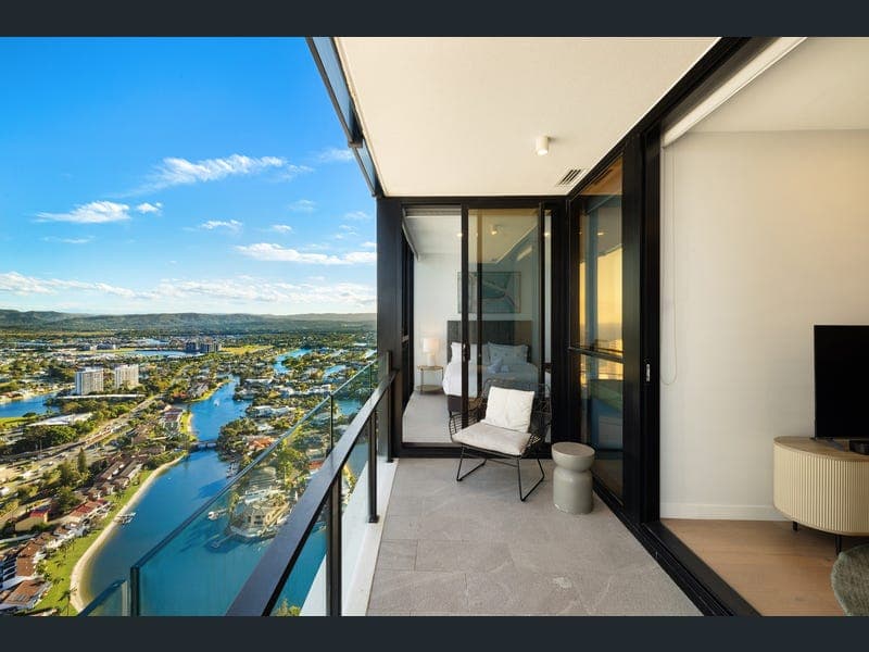 14305/5 The Darling Avenue, Broadbeach — photo 1 of 5