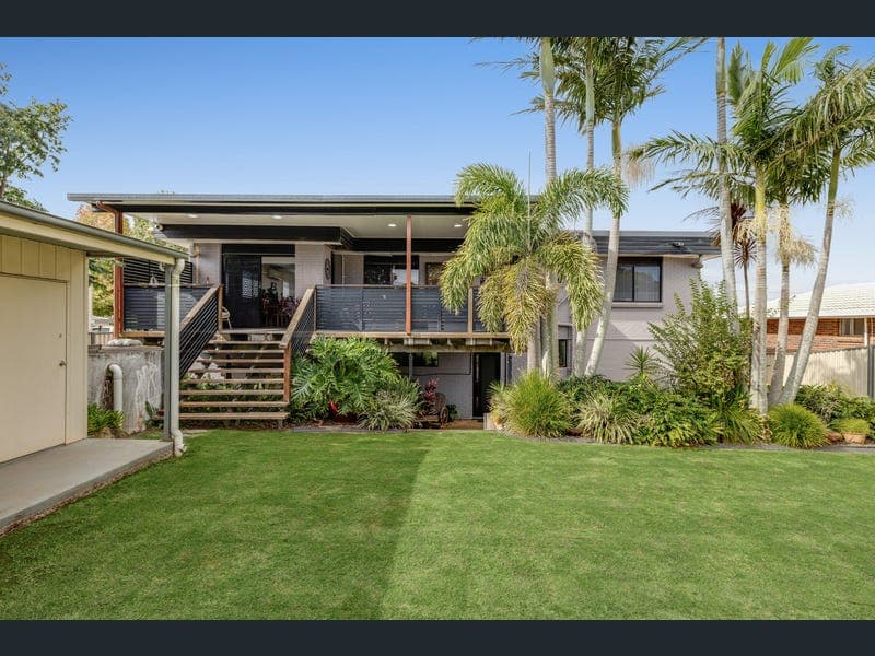 7 Bingara Street, Mount Lofty — photo 1 of 5