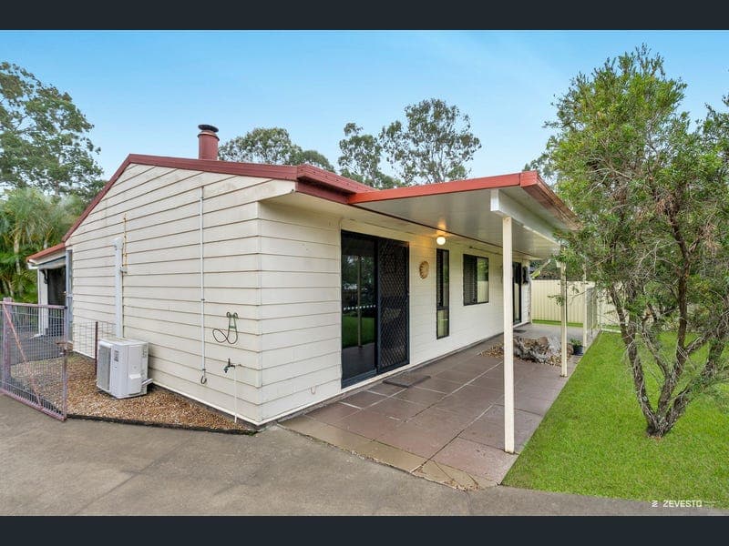 34 Sharon Drive, Eagleby — photo 1 of 5