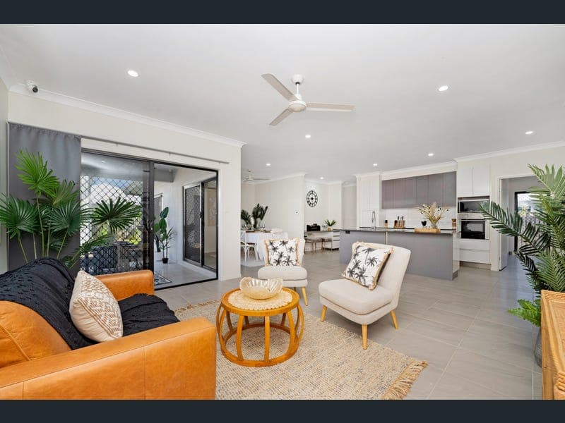 15 Anjota Street, Burdell — photo 1 of 5