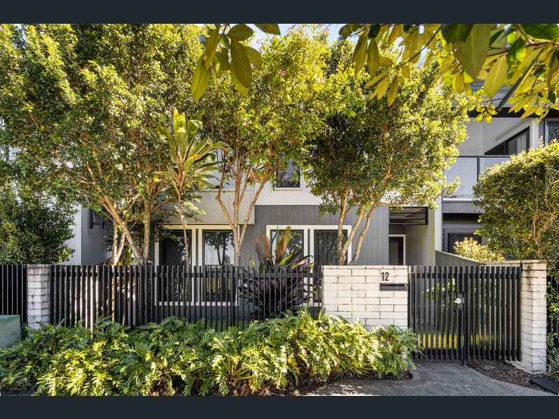 12 Parkway Terrace, Palmview — photo 1 of 5