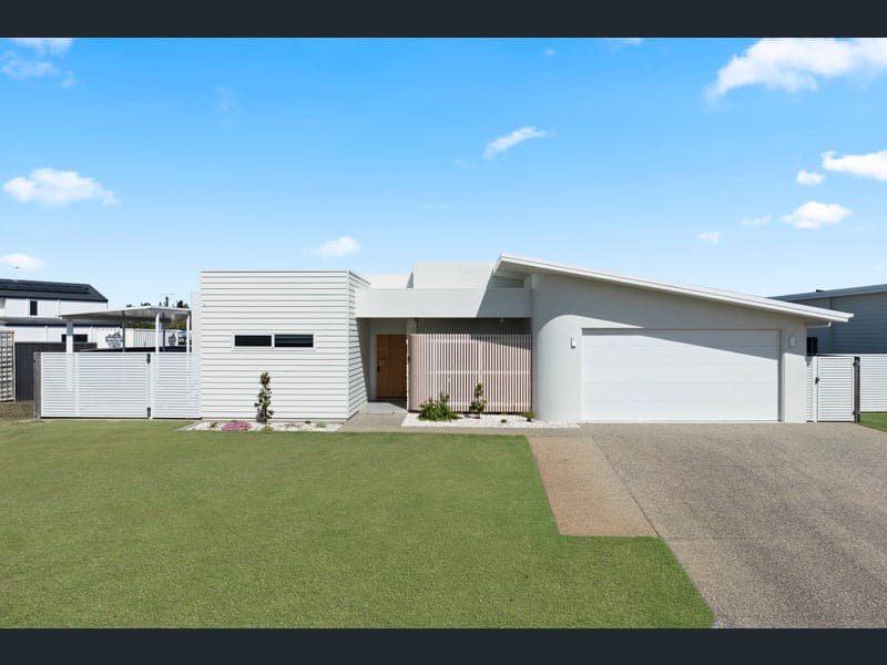24 Fraser Avenue, Innes Park — photo 1 of 5