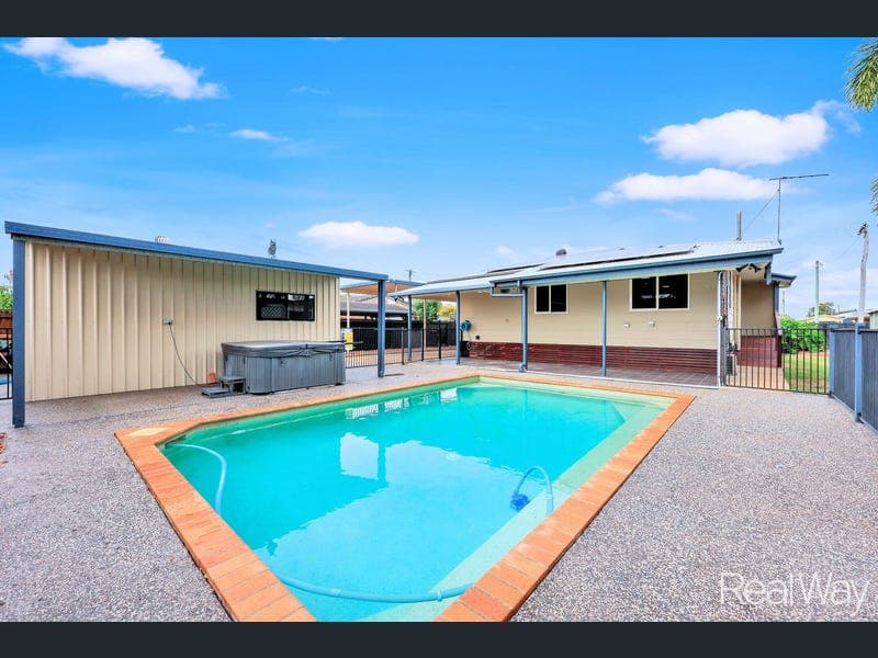 13 Bullpitt Street, Avenell Heights — photo 1 of 5