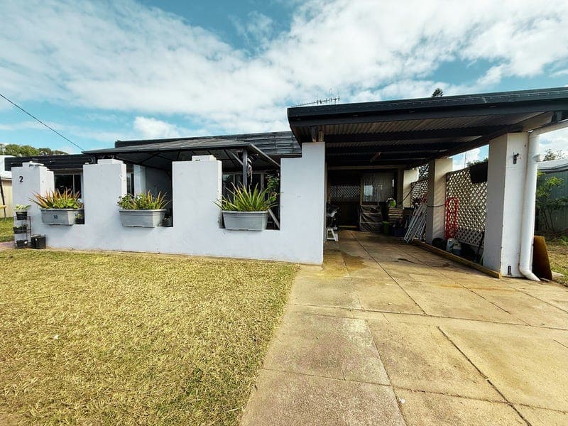2 Faithfull Crescent, Avenell Heights — photo 1 of 5