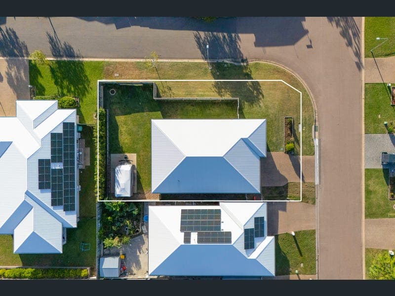 7 Vista Place, Julago — photo 1 of 5