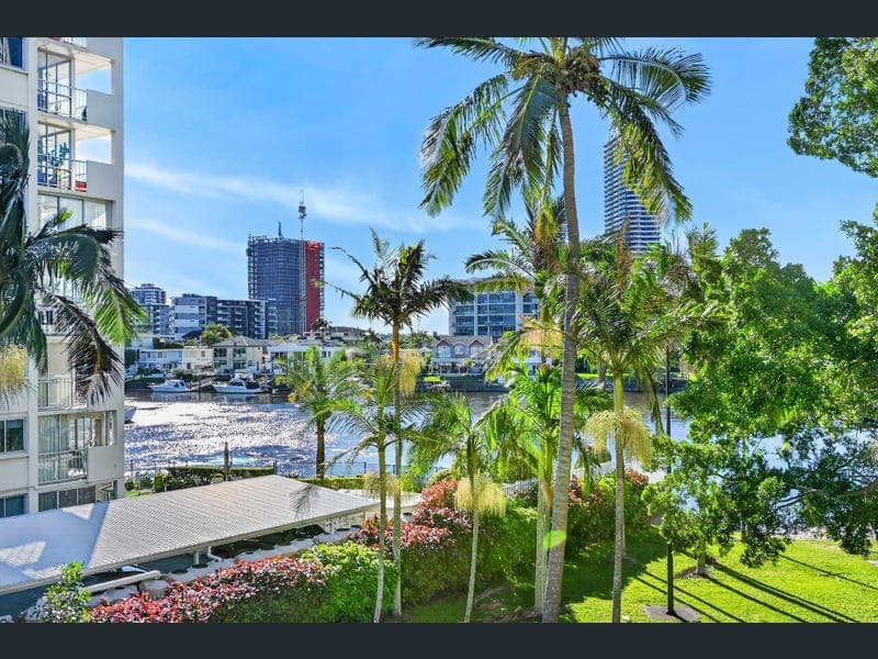 21/40 Watson Esplanade, Surfers Paradise — photo 1 of 5