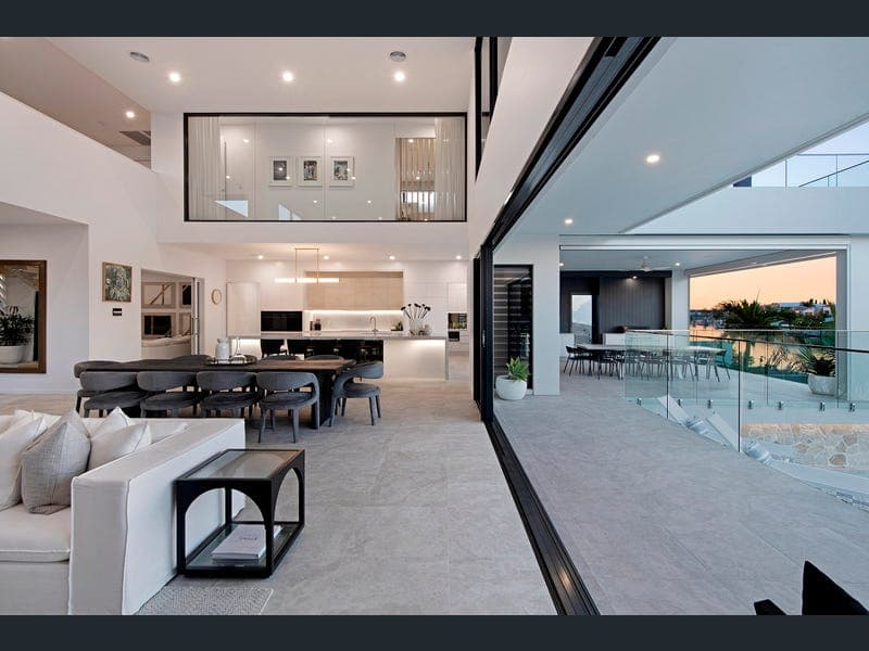 27 Namatjira Court, Broadbeach Waters — photo 1 of 5