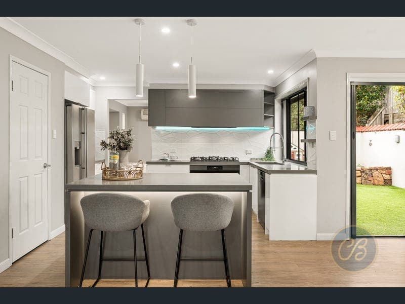 28 Glenlyon Court, Albany Creek — photo 1 of 5