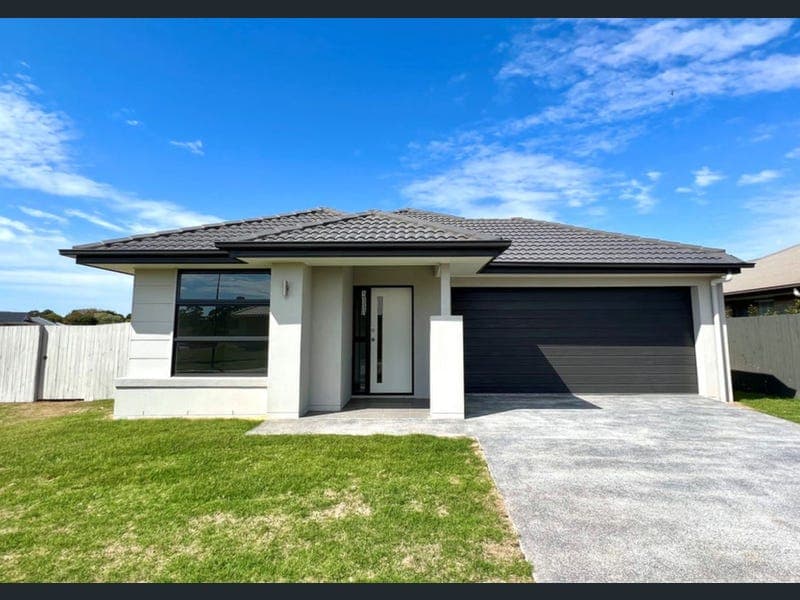 9 Kauri Place, Tinana — photo 1 of 5