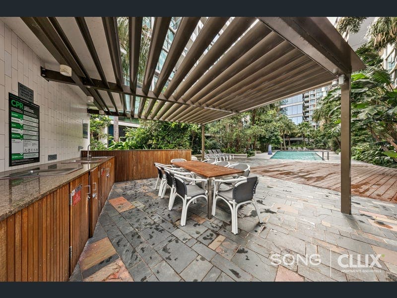 31210/24 Stratton, Newstead — photo 1 of 5