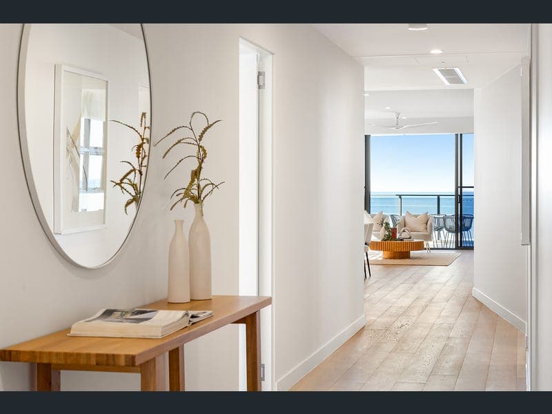 3/28 Woodcliffe Crescent, Woody Point — photo 1 of 5
