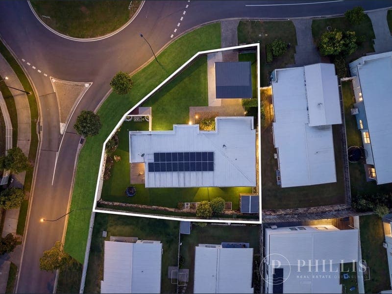 2 McMahon Drive, Pimpama — photo 1 of 5
