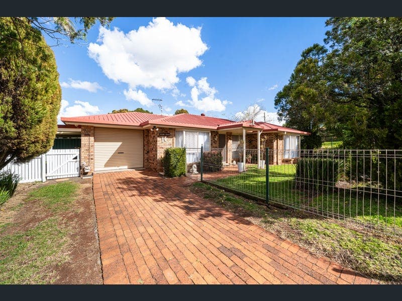 14 Traminer Drive, Wilsonton Heights — photo 1 of 5