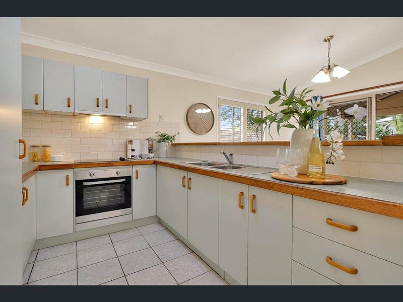 15 Turner Street, Corinda — photo 1 of 5