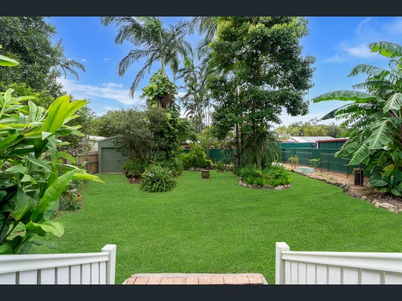 4 Barlow Street, Manunda — photo 1 of 5