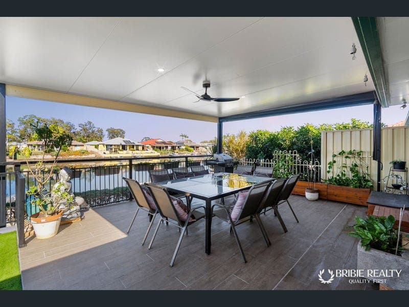 1/32 Hoya Crescent, Bongaree — photo 1 of 5