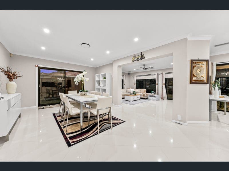 23 Kakadu Crescent, Underwood — photo 1 of 5
