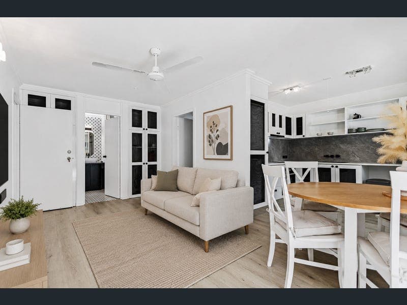 5/379-385 Mayers Street, Edge Hill — photo 1 of 5