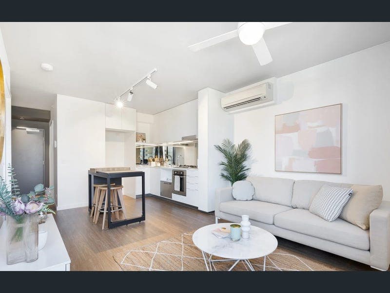 ID 01/11 Carriage Street, Bowen Hills — photo 1 of 5