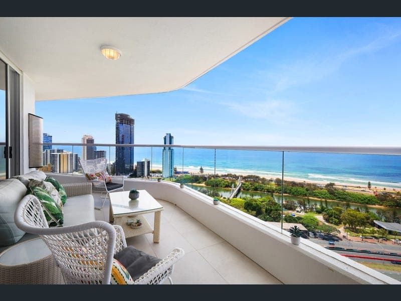 141/12 Commodore Drive, Paradise Waters — photo 1 of 5