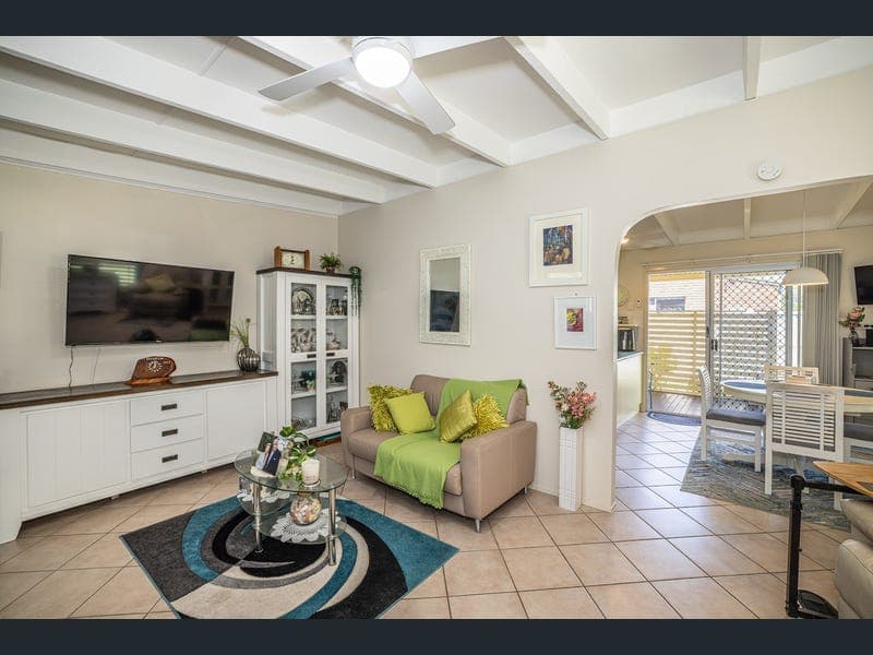 19 Pandanus Street, Bellara — photo 1 of 5