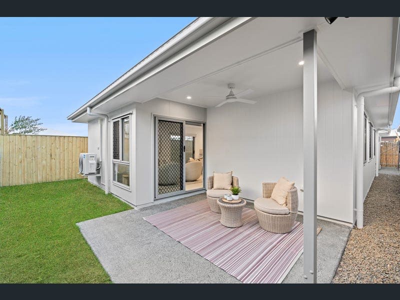 45 Glowing Way, White Rock — photo 1 of 5