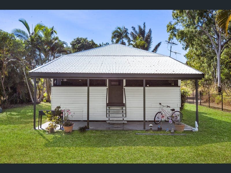 2 Marlin Street, Balgal Beach — photo 1 of 5
