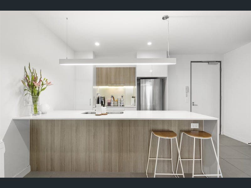 Level 3/18 Mermaid Street, Chermside — photo 1 of 5