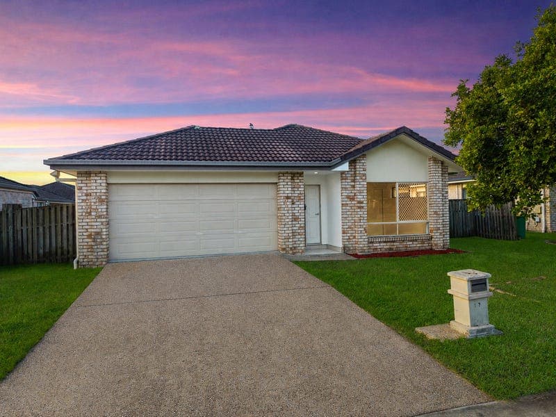17 Garland Street, Redbank Plains — photo 1 of 5