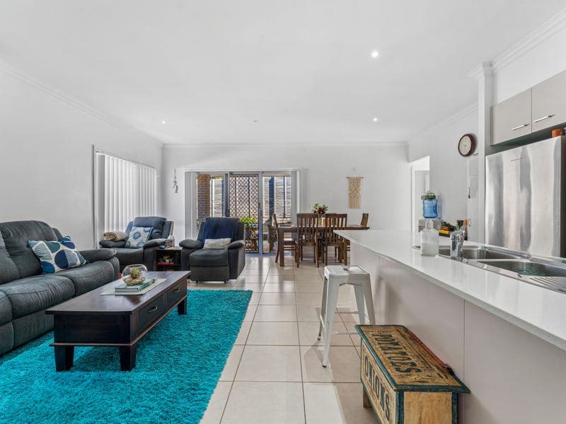 44 Lancaster Circuit, Redland Bay — photo 1 of 5