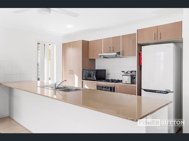 14 Tawarra Crescent, Gracemere — photo 1 of 5