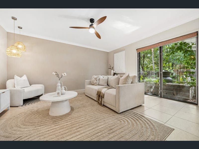 116 Lynne Grove Avenue, Corinda — photo 1 of 5