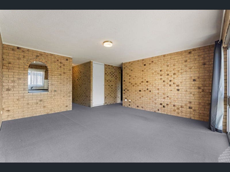 8/75 Harold Street, Holland Park — photo 1 of 5