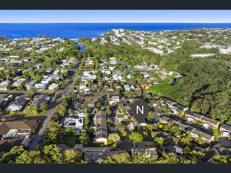 31/8 Lyon Street, Dicky Beach — photo 1 of 5