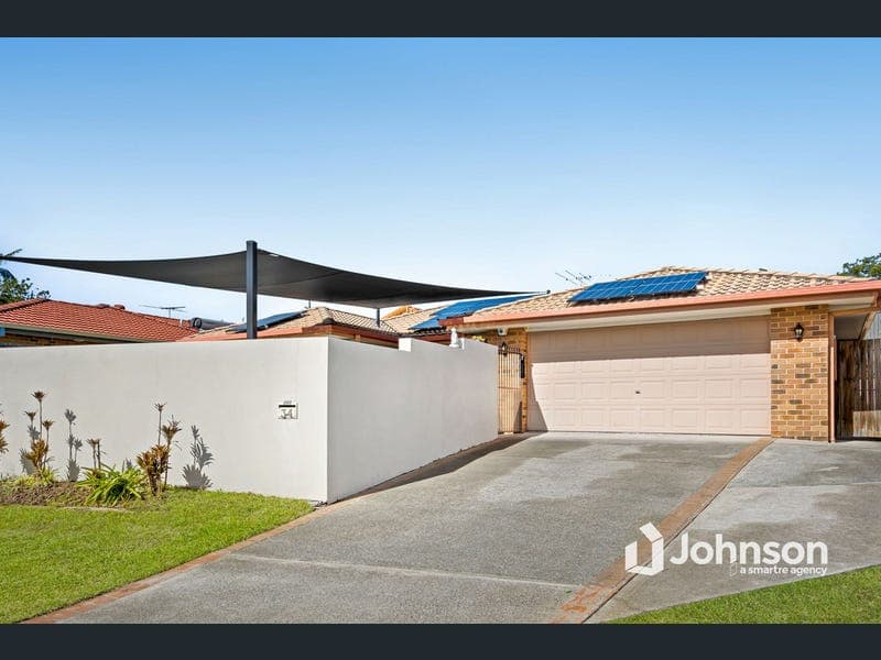 34 Solandra Street, Wynnum West — photo 1 of 5