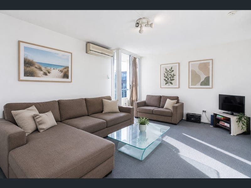 31/69-73 Ferny Avenue, Surfers Paradise — photo 1 of 5