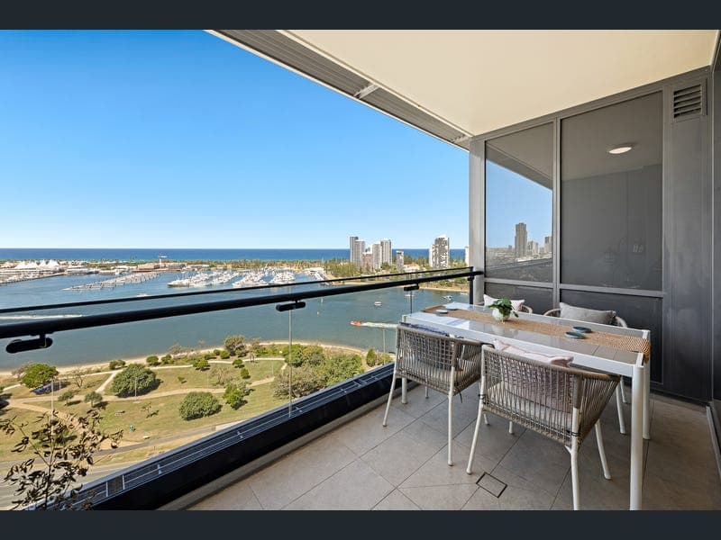 1809/2 Como Crescent, Southport — photo 1 of 5