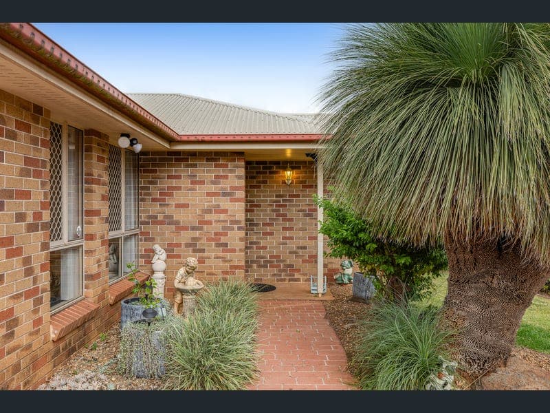 56 Catalina Drive, Wilsonton — photo 1 of 5
